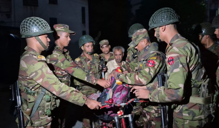 বাড়ি ফিরতে রিকশাচালকের ২০০ কিমি পথ পাড়ি, পাশে সেনাবাহিনী